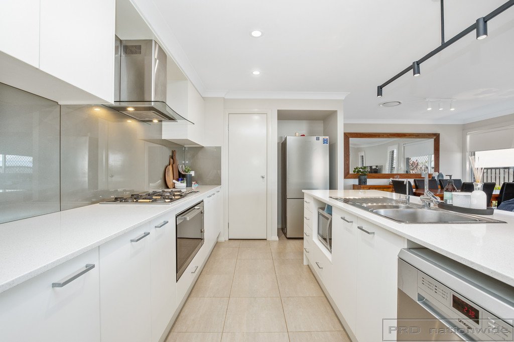 6 Lapwing Street ABERGLASSLYN 5