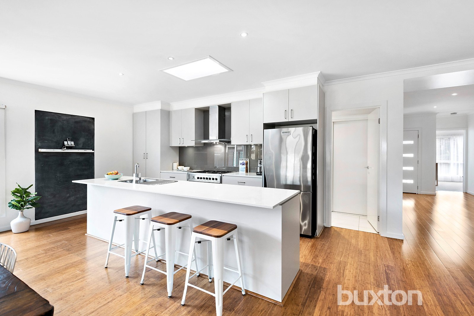 Gallery: 6 Largs Street