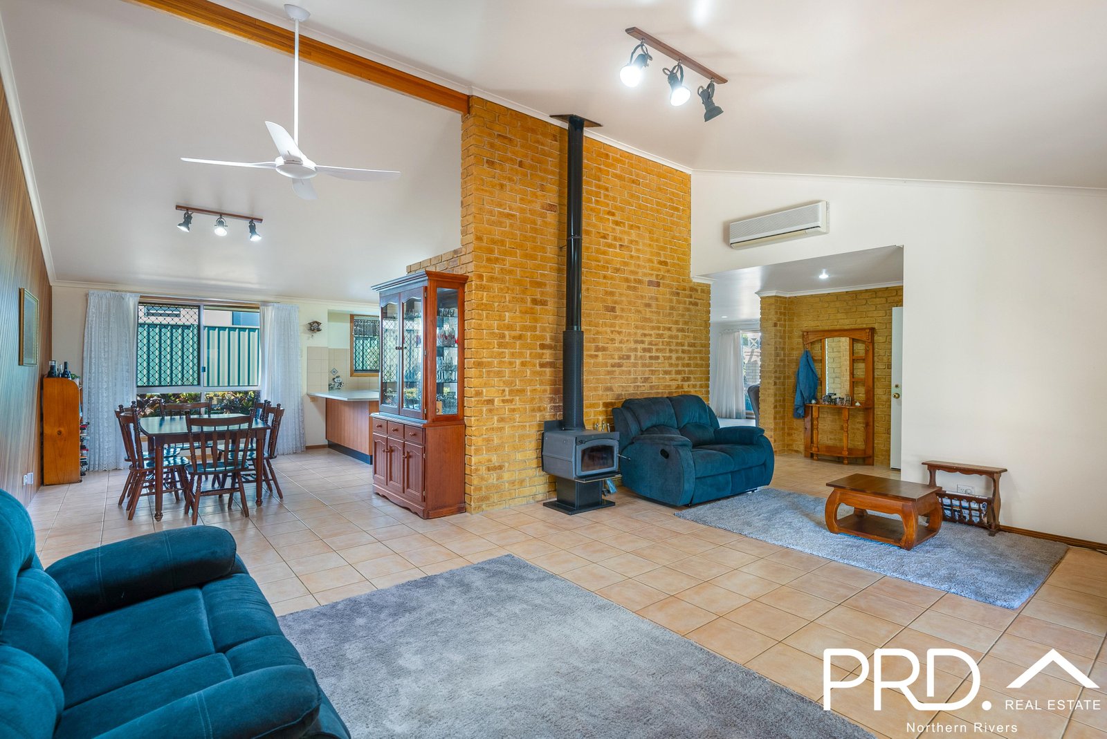 6 Laurie Place CASINO 9