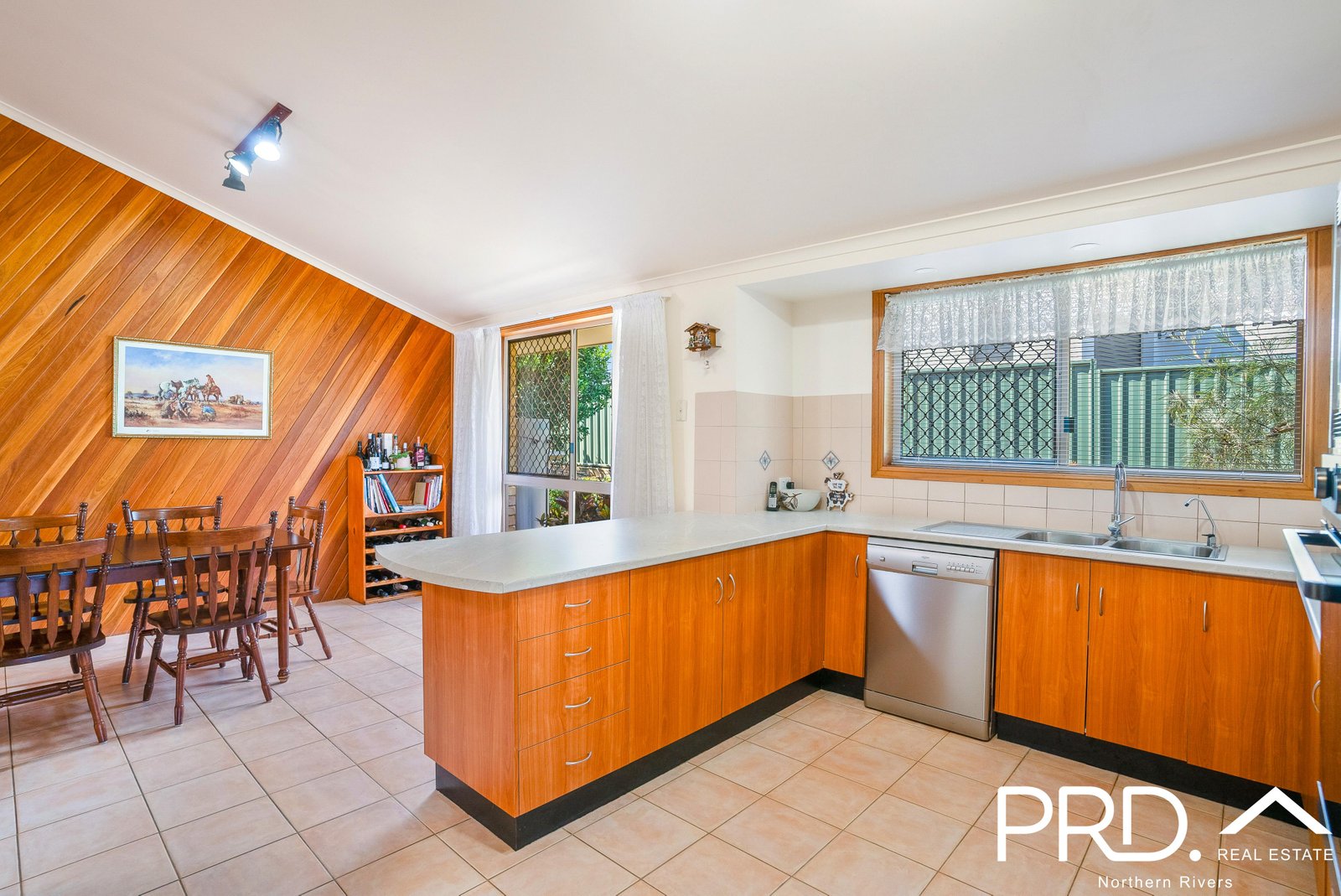 6 Laurie Place CASINO 14