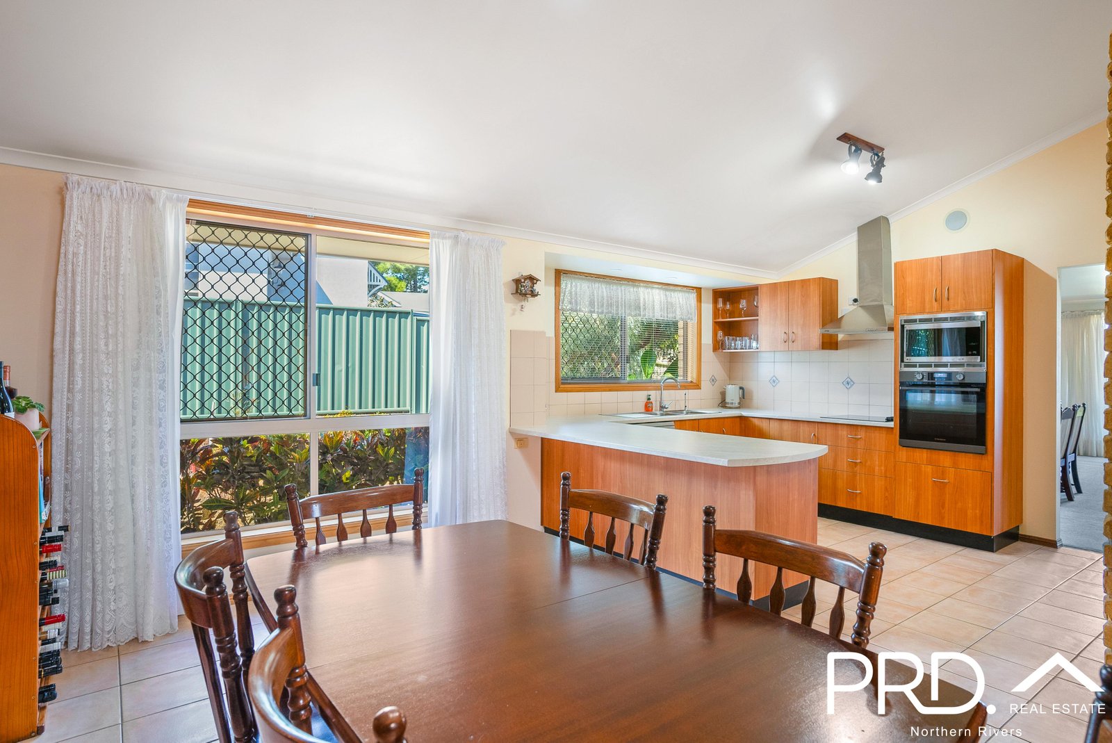 6 Laurie Place CASINO 17