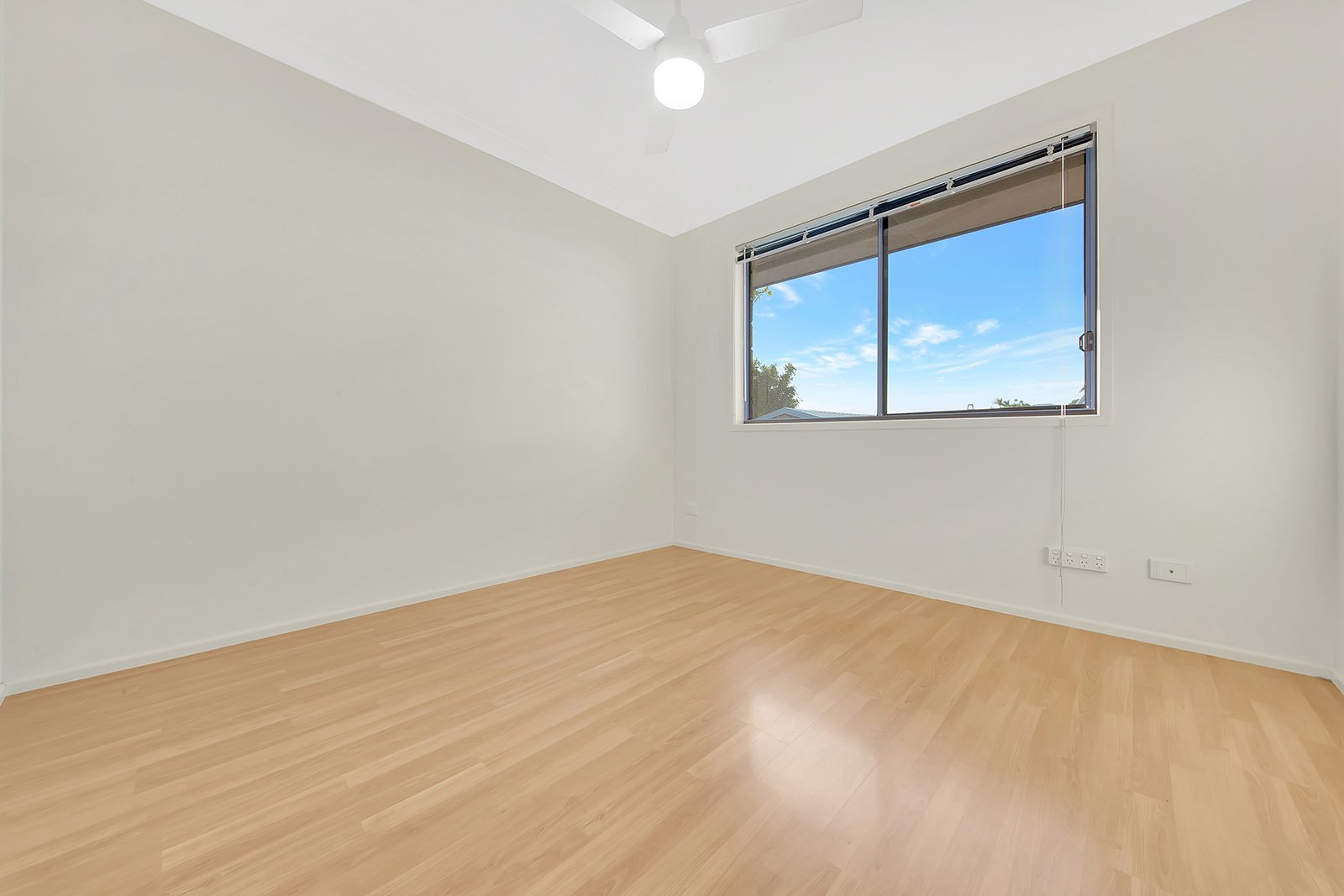 6 Lawrence Court TANNUM SANDS 9