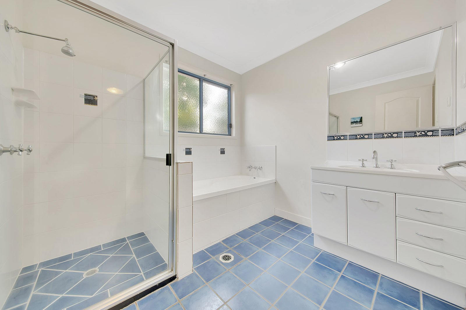 6 Lawrence Court TANNUM SANDS 15