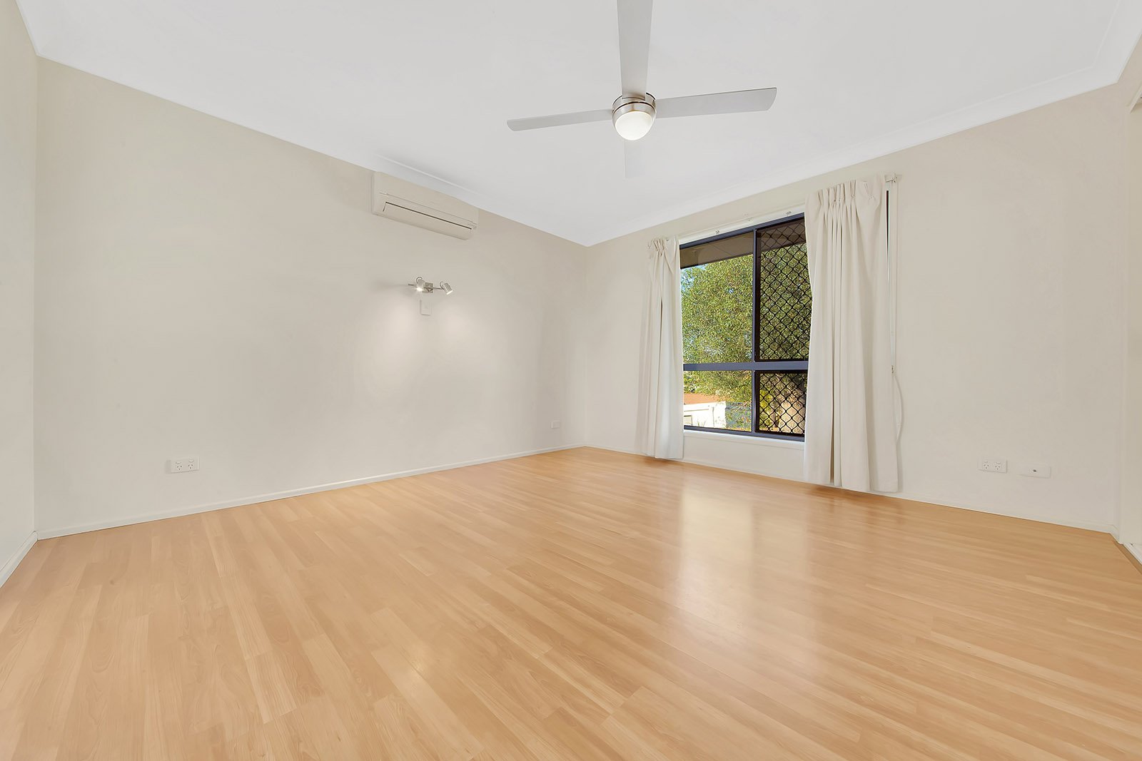 6 Lawrence Court TANNUM SANDS 16