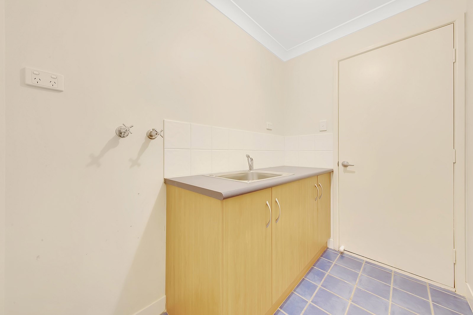 6 Lawrence Court TANNUM SANDS 22