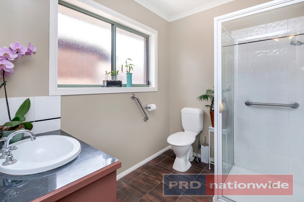 6 Lawrie Drive ALFREDTON 4
