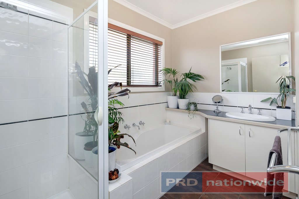 6 Lawrie Drive ALFREDTON 11