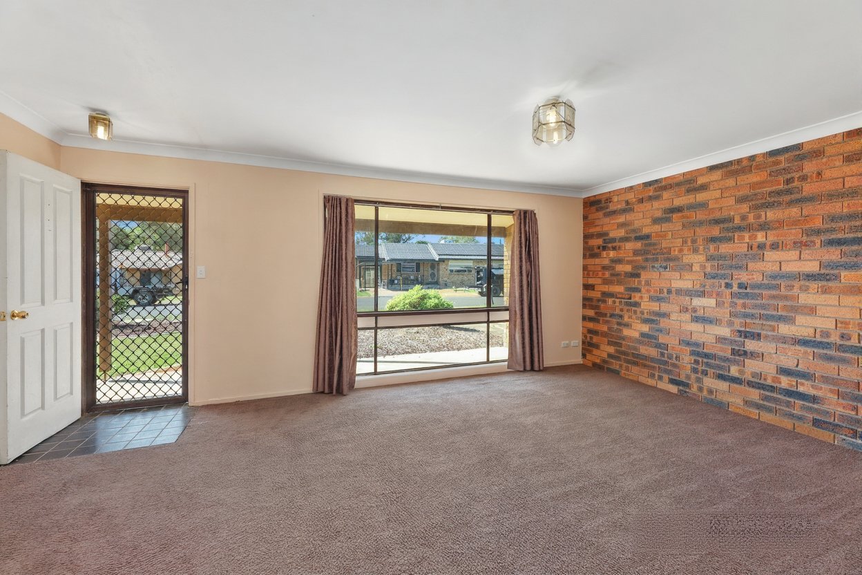 6 Lawson Place TAMWORTH 7