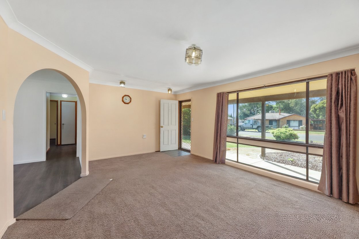 6 Lawson Place TAMWORTH 8