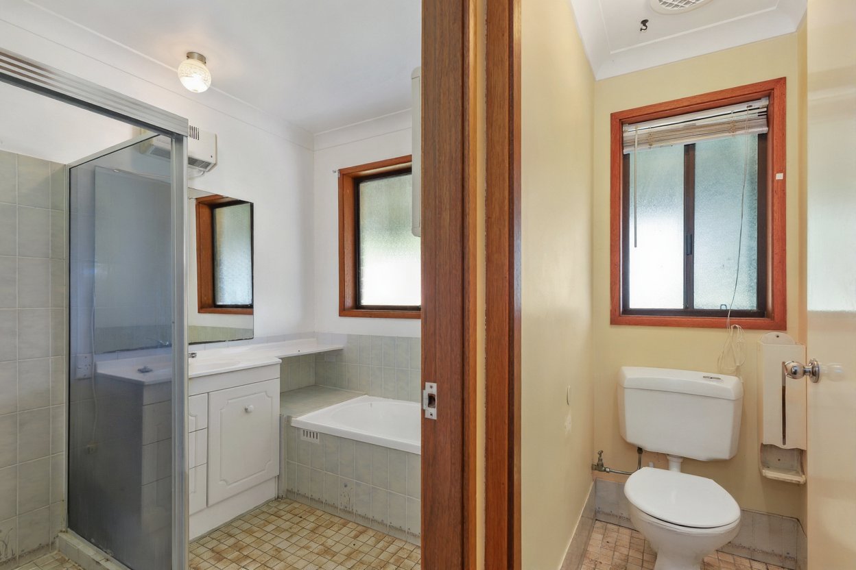 6 Lawson Place TAMWORTH 9