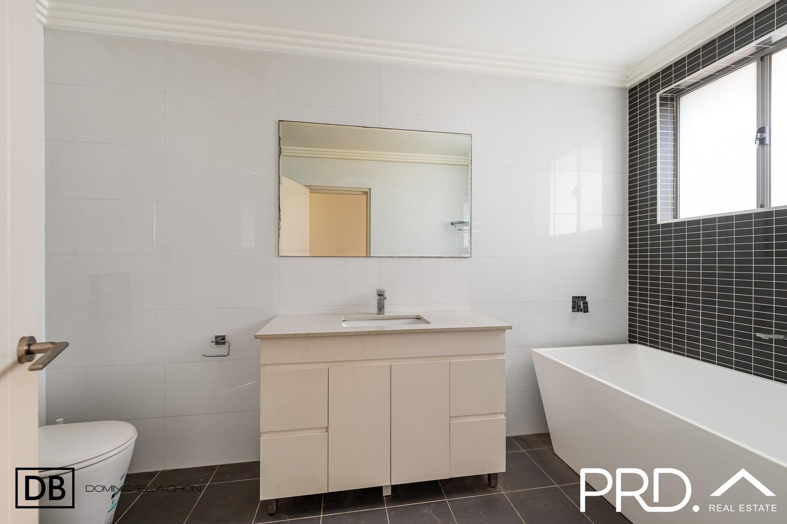 6 Lawson Street PANANIA 5