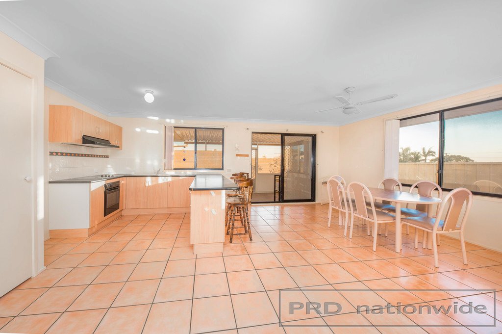 6 Leaver St  GRETA 2