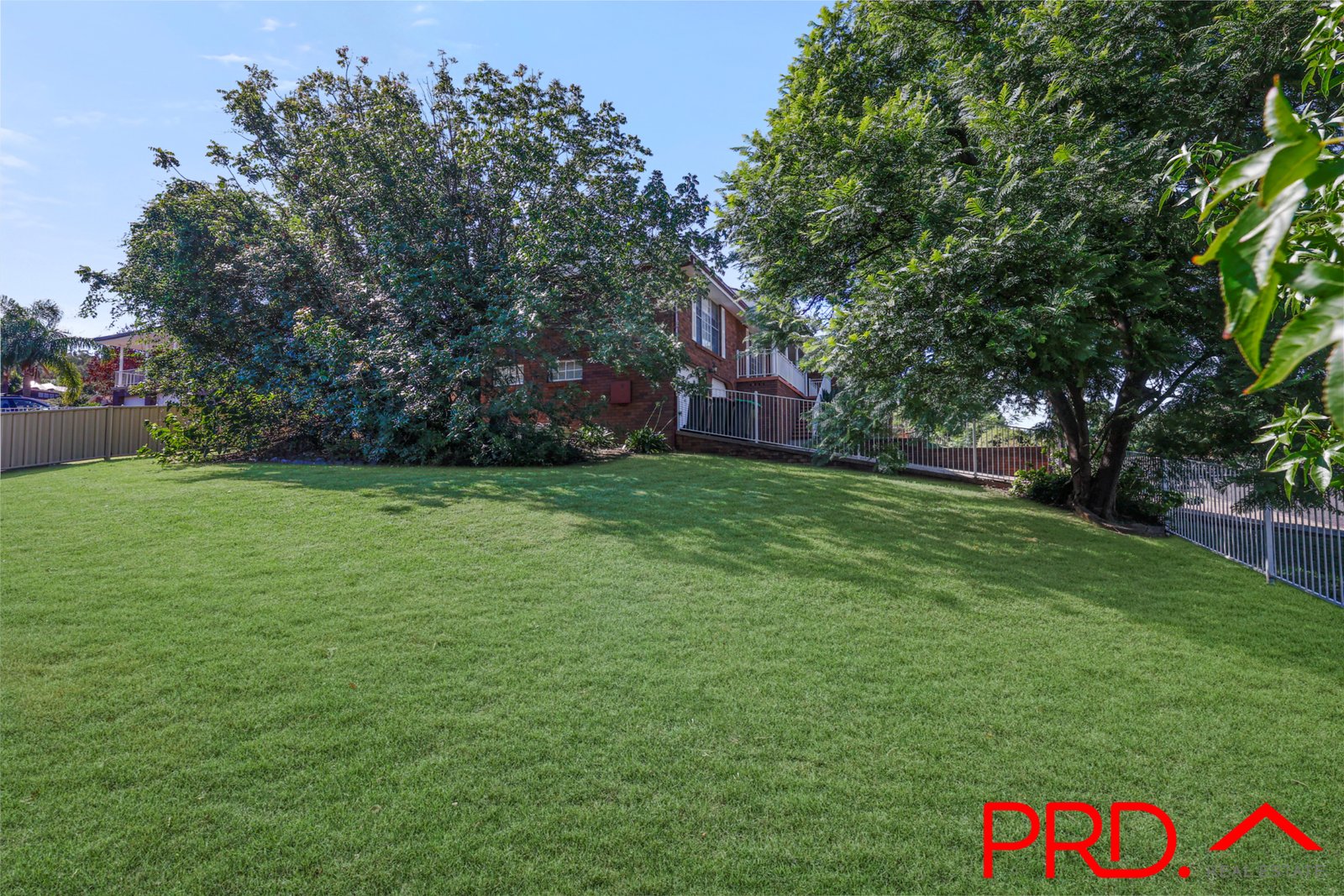 6 Lemon Gums Drive TAMWORTH 20