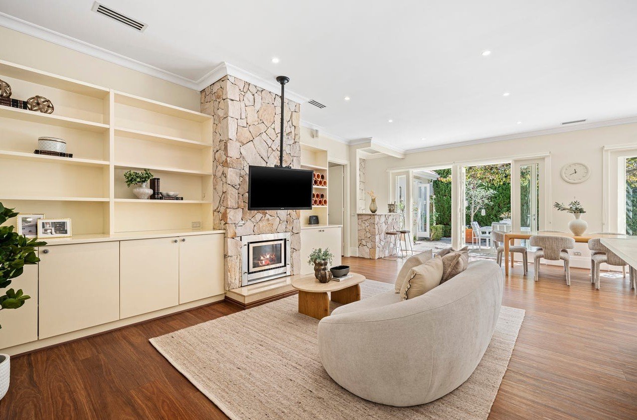 Gallery: 6 Lileura Avenue