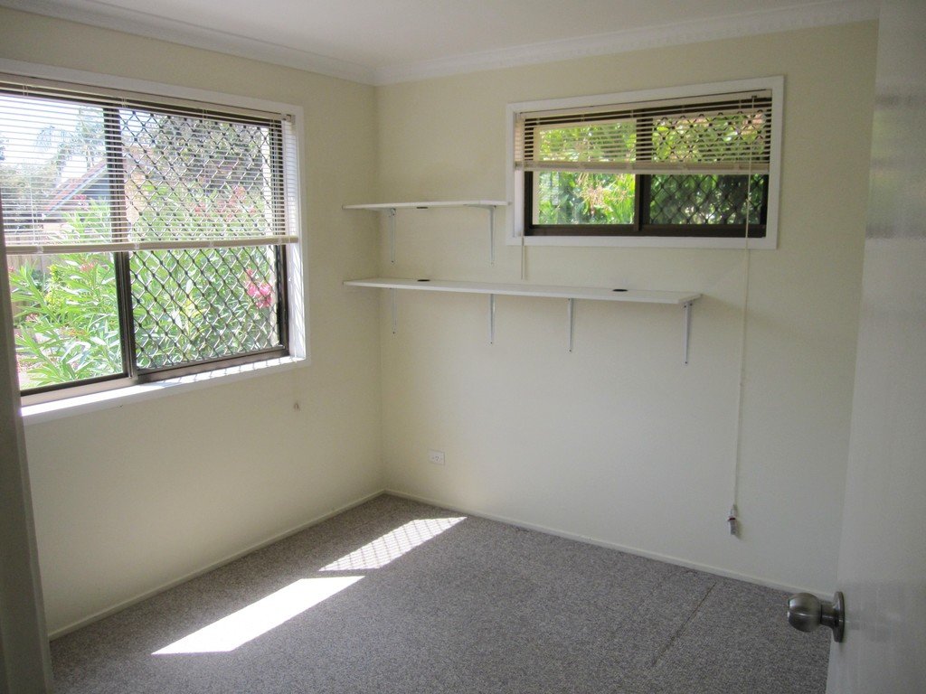 6 Limkin Street BURLEIGH WATERS 8