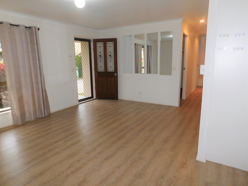 6 Limkin Street BURLEIGH WATERS 2