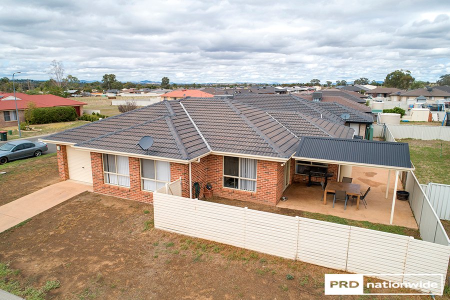 6 Lindsay Road TAMWORTH 20