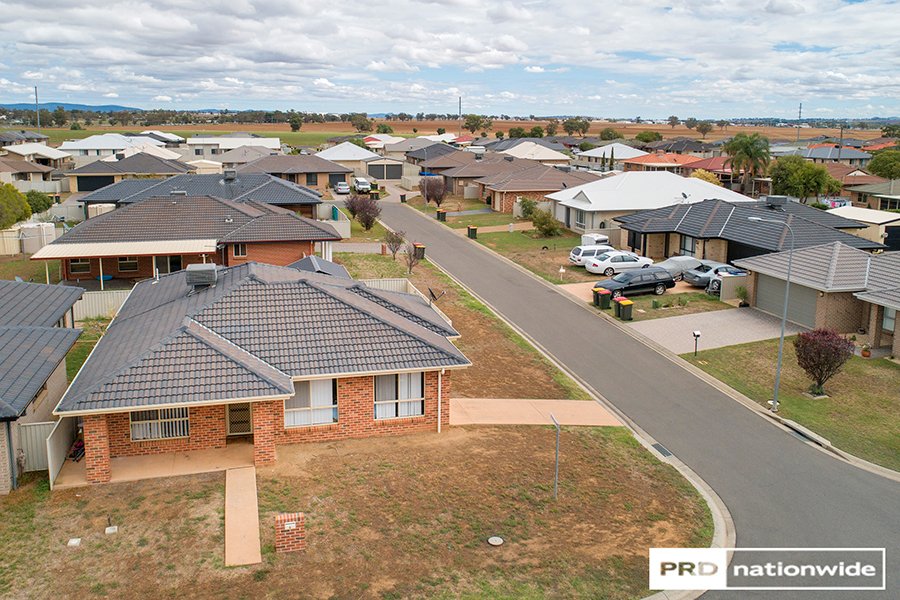 6 Lindsay Road TAMWORTH 22