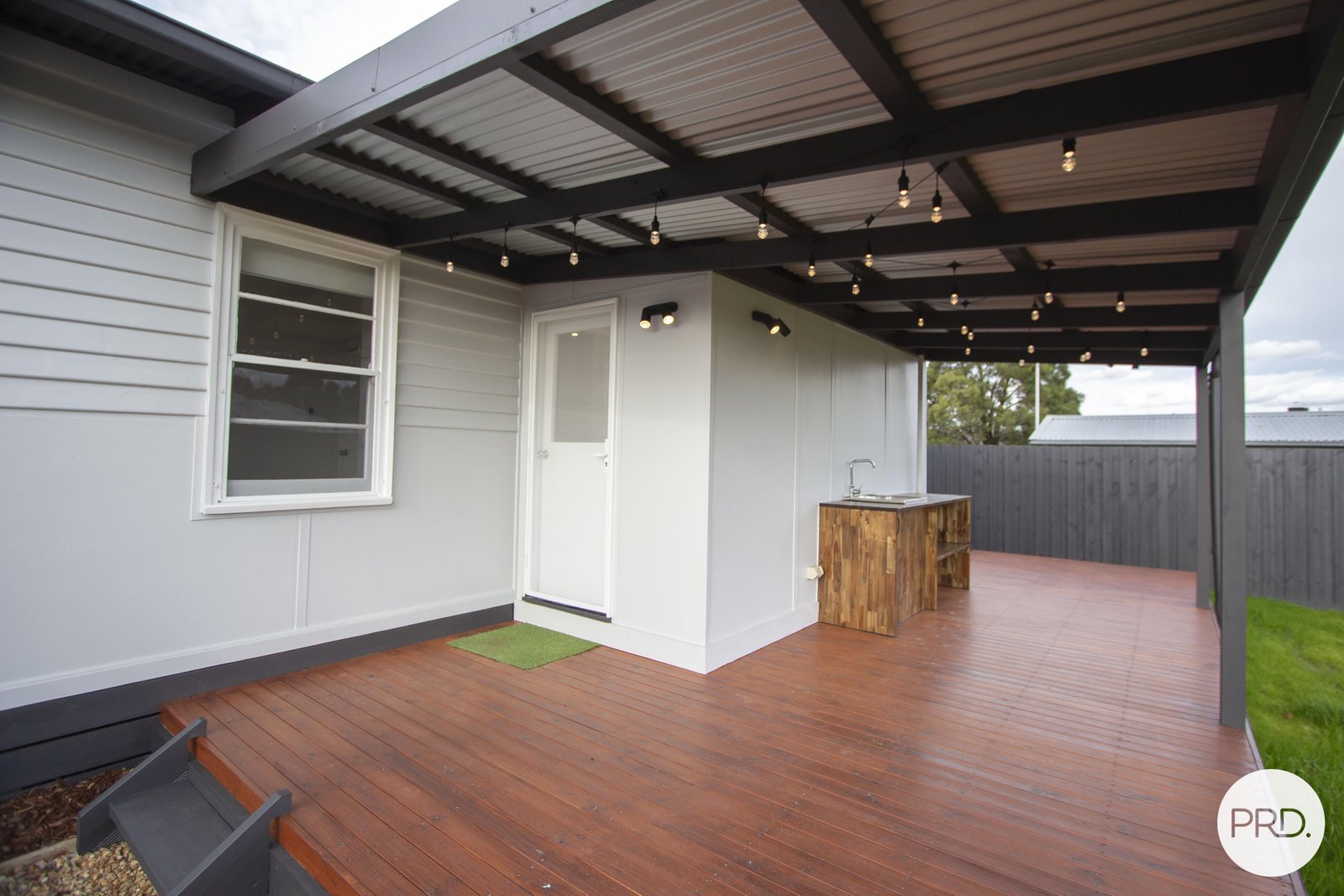 6 Little Dodds Street GOLDEN POINT 27