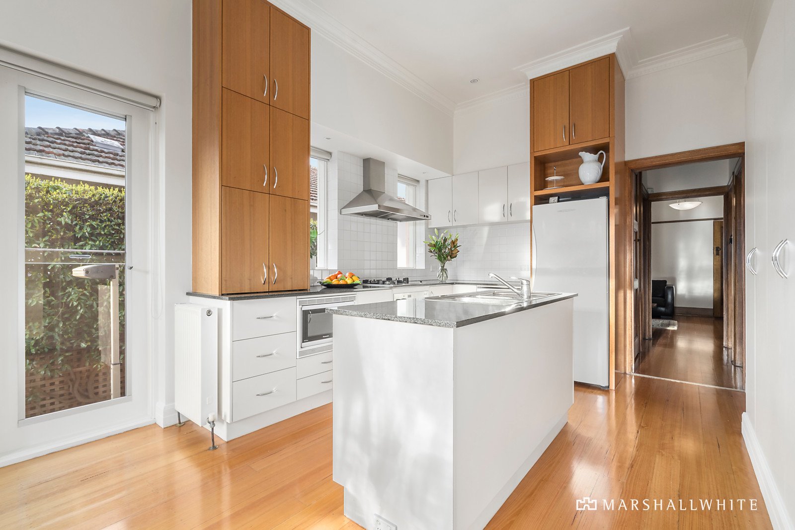 6 Loch Rae Court, Hawthorn, VIC