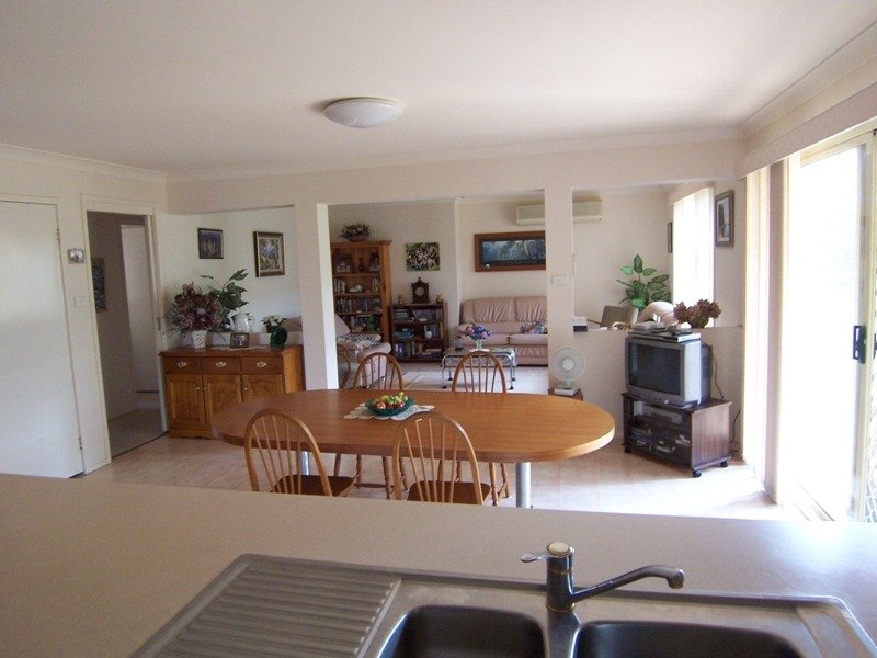 6 Lochend Circuit EAST MAITLAND 4