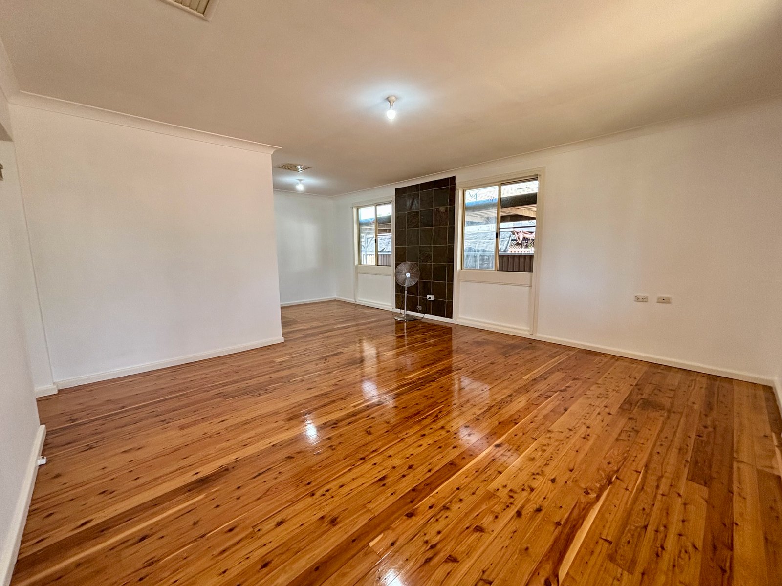 6 Lorraine Street WEST TAMWORTH 2