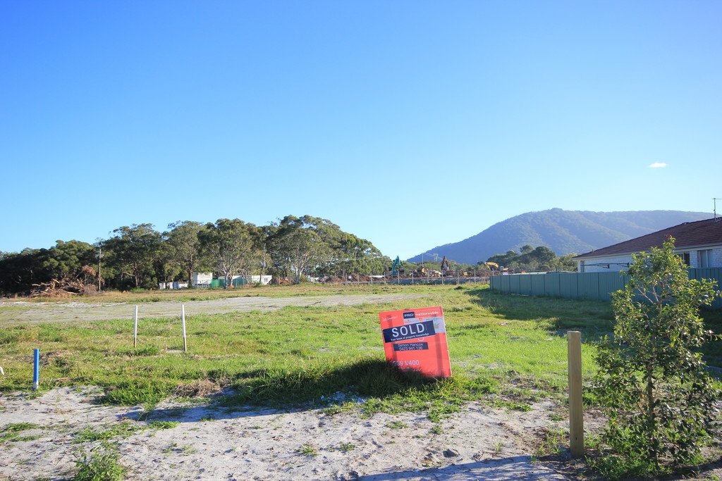 6 (Lot 10) Borrowdale Avenue DUNBOGAN 1