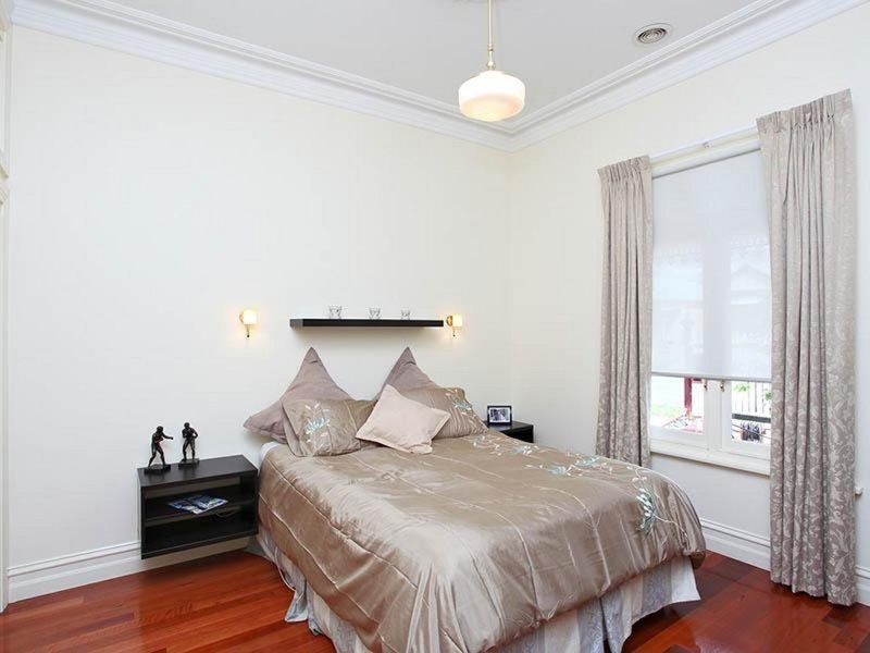 Gallery: 6 Lynch Road