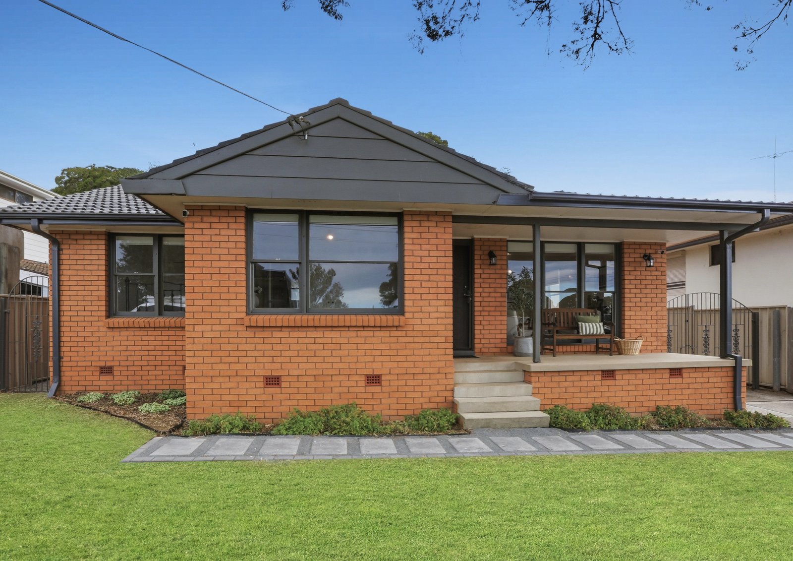 6 Macquarie Street ALBION PARK 11