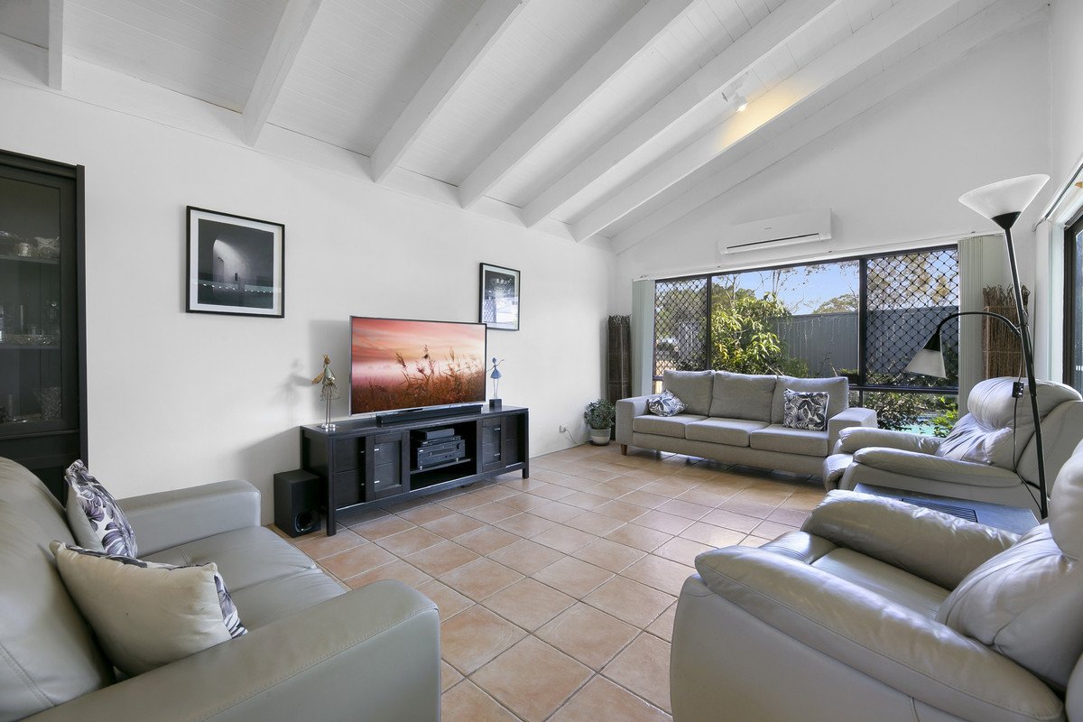 6 Magnetic Street Mermaid Waters 9