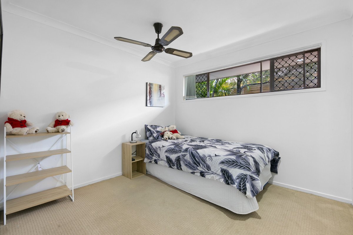 6 Magnetic Street Mermaid Waters 11