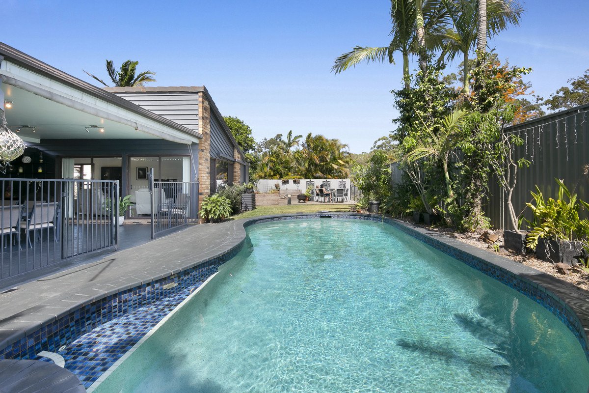 6 Magnetic Street Mermaid Waters 21