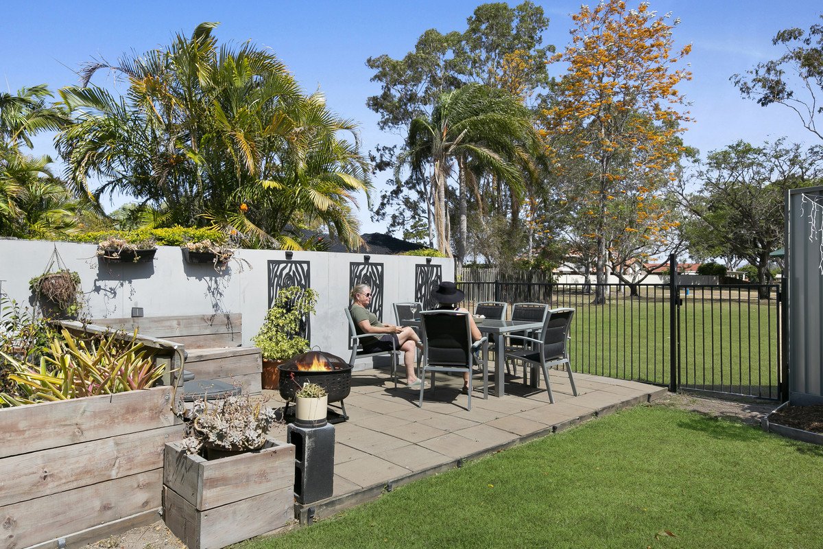 6 Magnetic Street Mermaid Waters 24