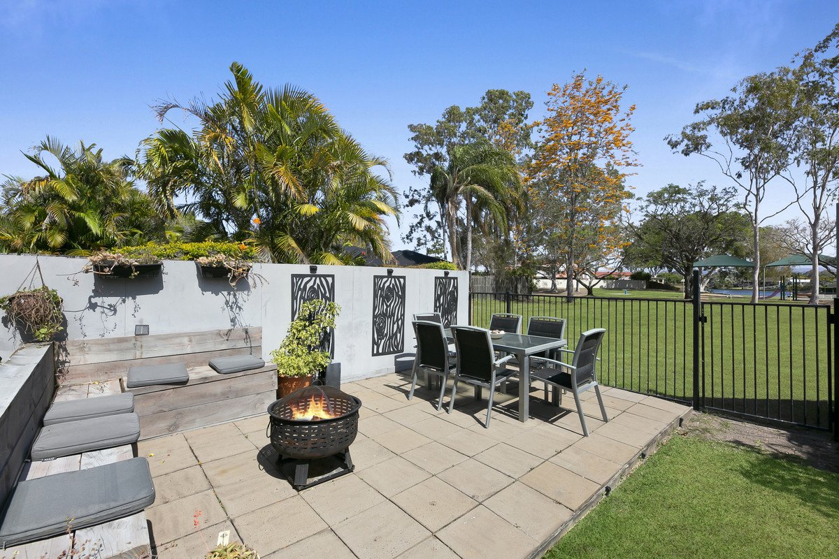 6 Magnetic Street Mermaid Waters 25