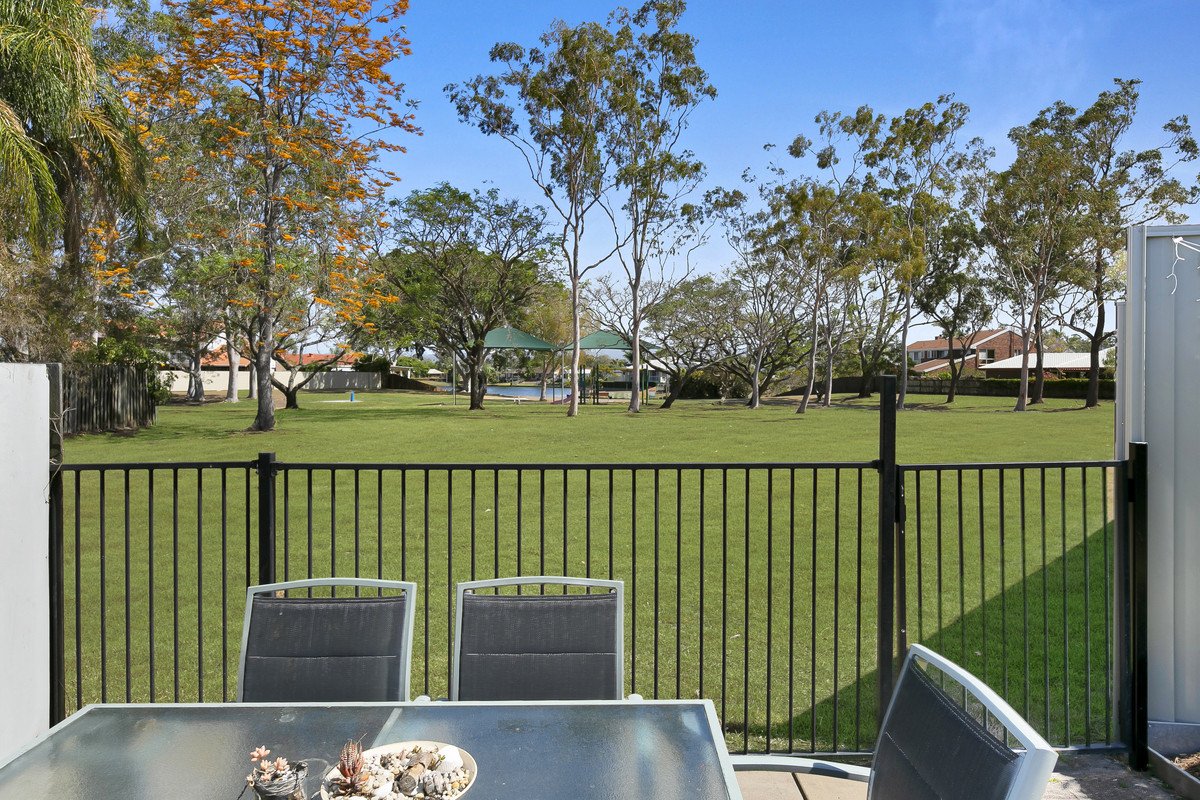 6 Magnetic Street Mermaid Waters 26