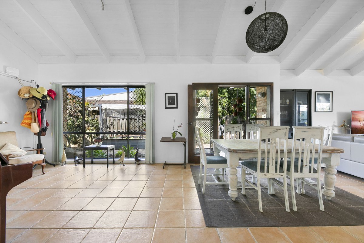 6 Magnetic Street Mermaid Waters 5