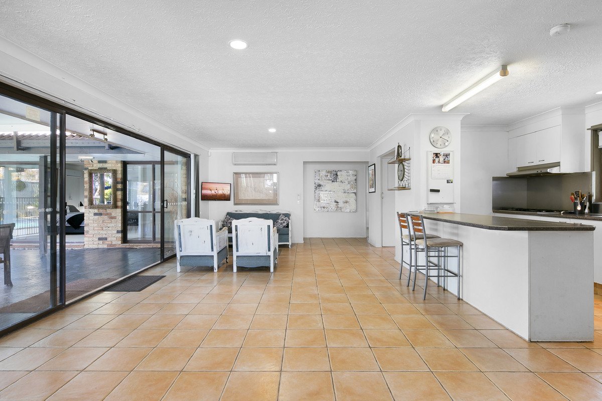 6 Magnetic Street Mermaid Waters 6