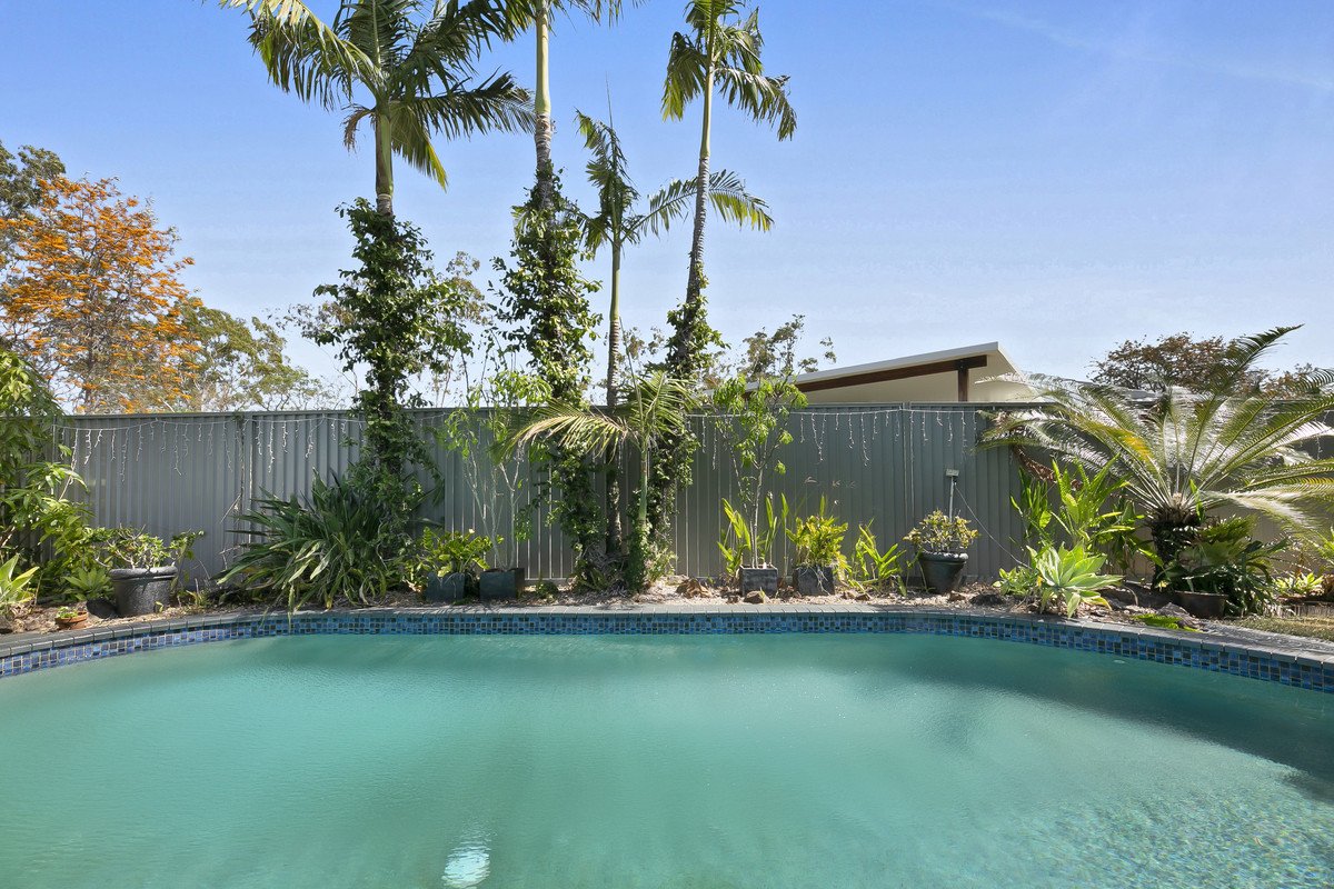 6 Magnetic Street Mermaid Waters 19