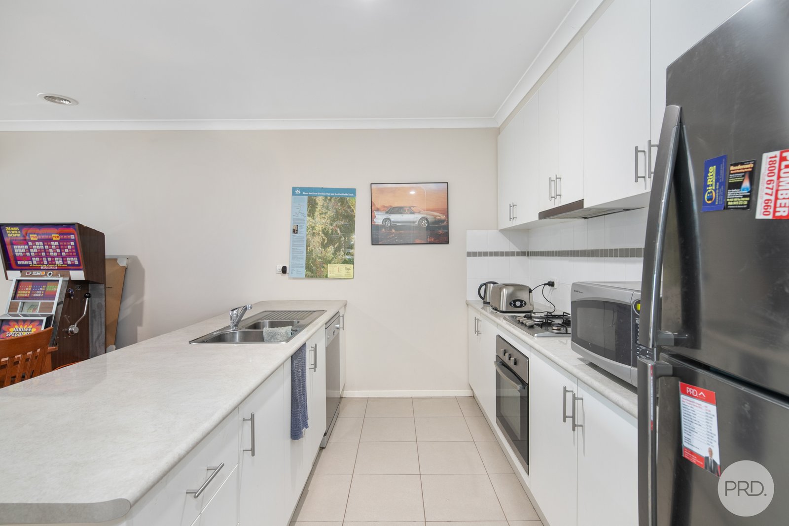 6 Malcolm Court BROWN HILL 5