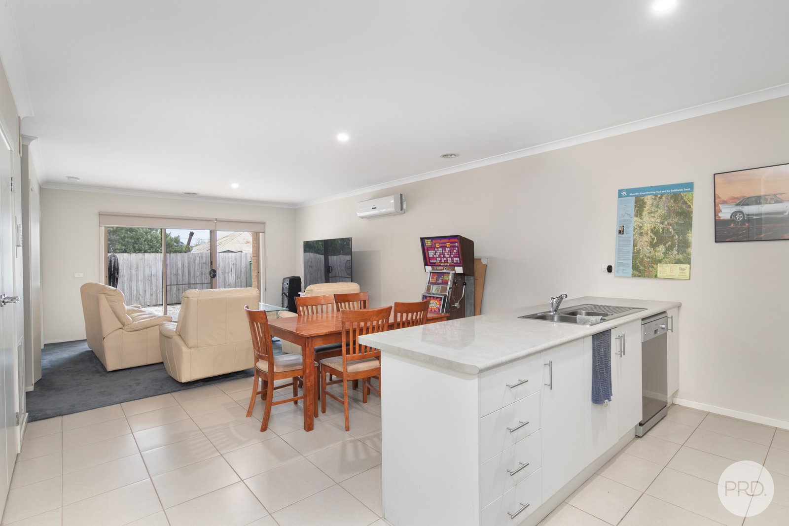 6 Malcolm Court BROWN HILL 6