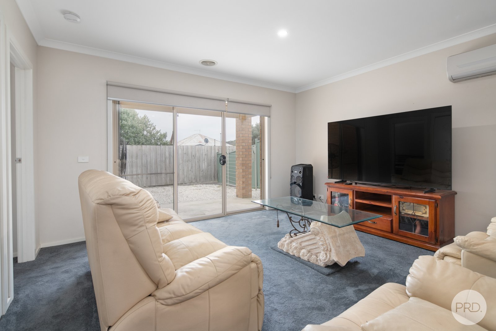 6 Malcolm Court BROWN HILL 8