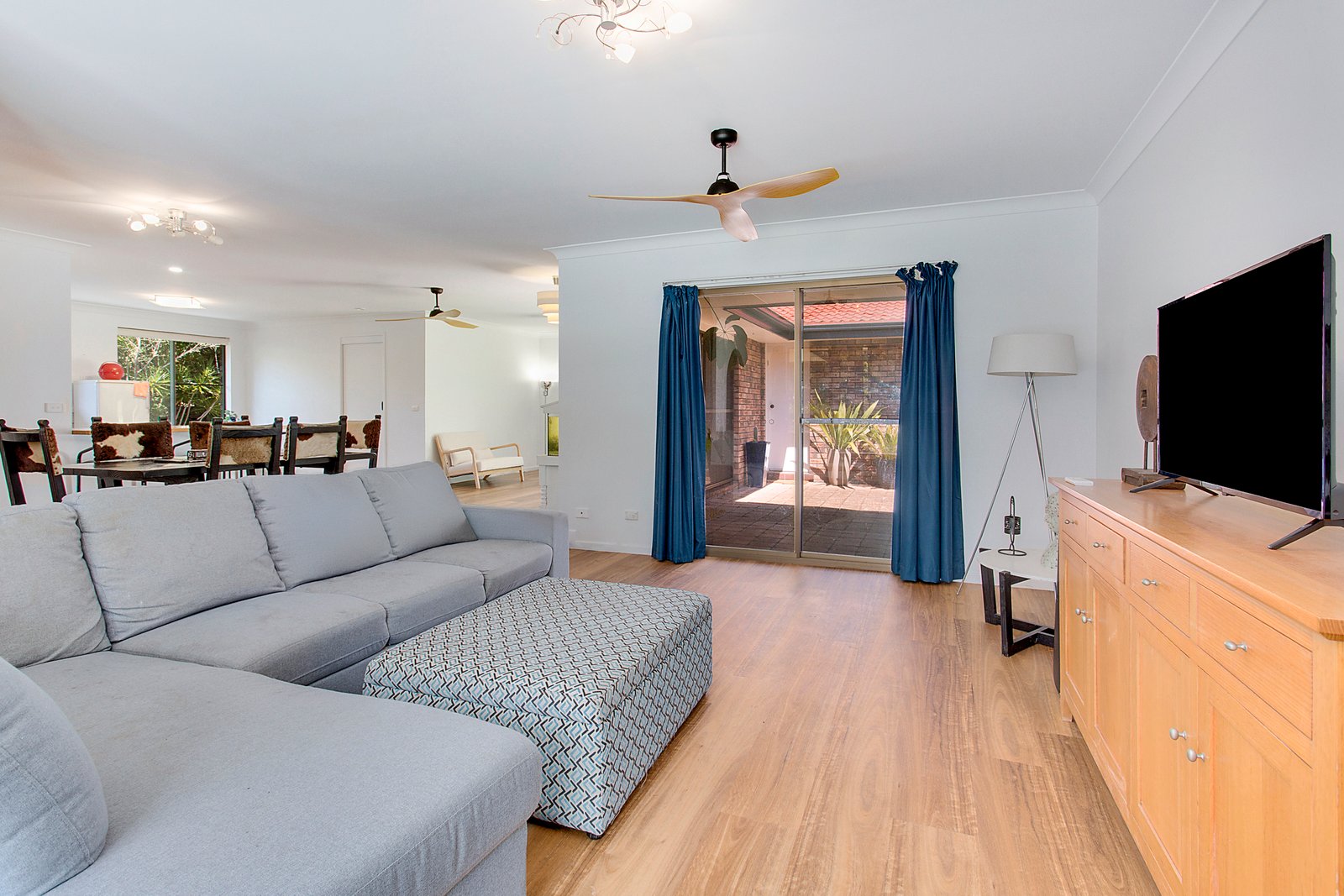 6 Mangrove Close LAKEWOOD 2