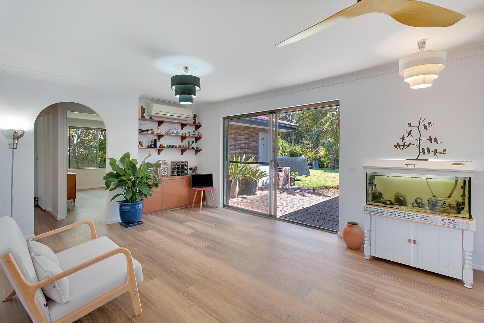 6 Mangrove Close LAKEWOOD 3