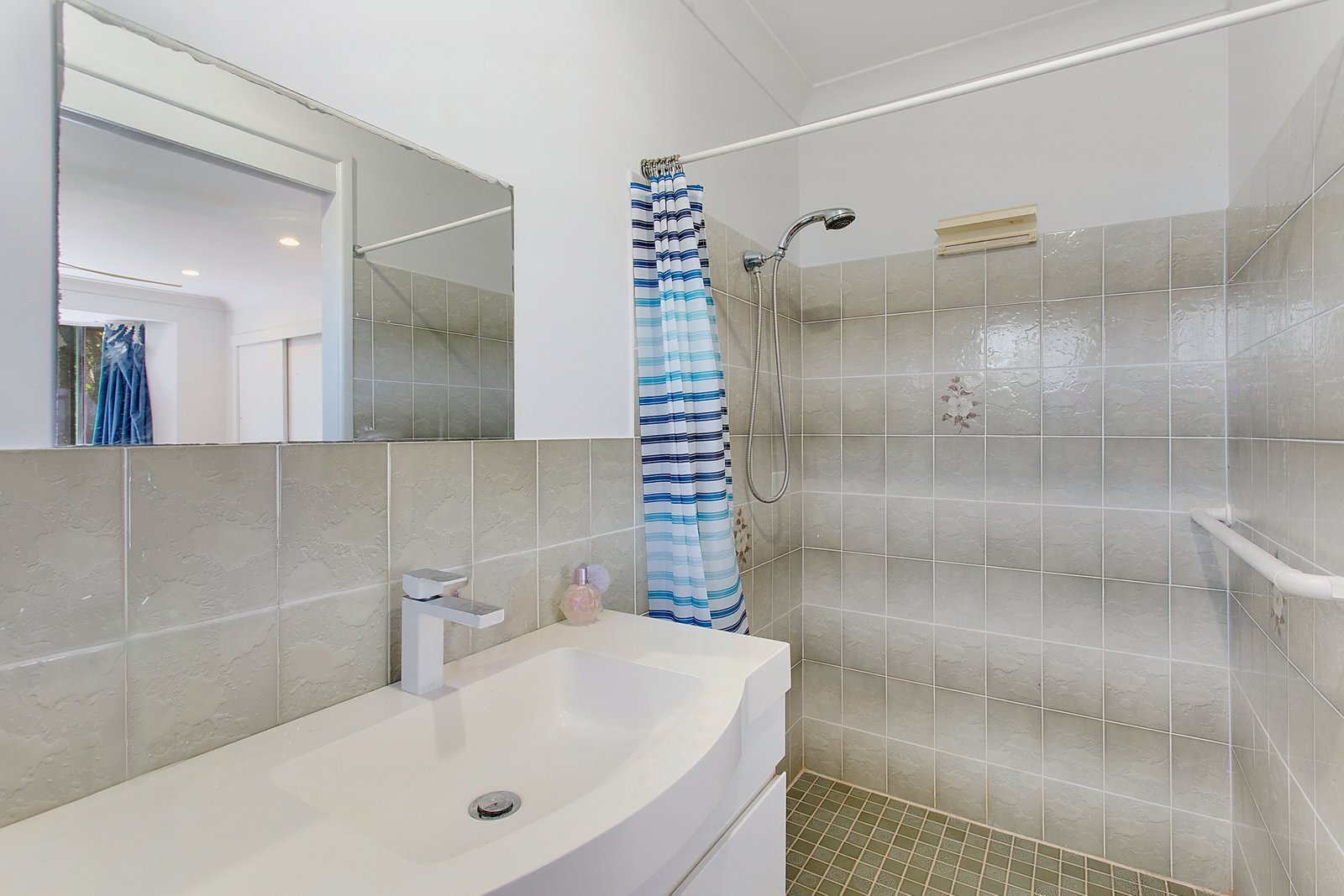 6 Mangrove Close LAKEWOOD 10