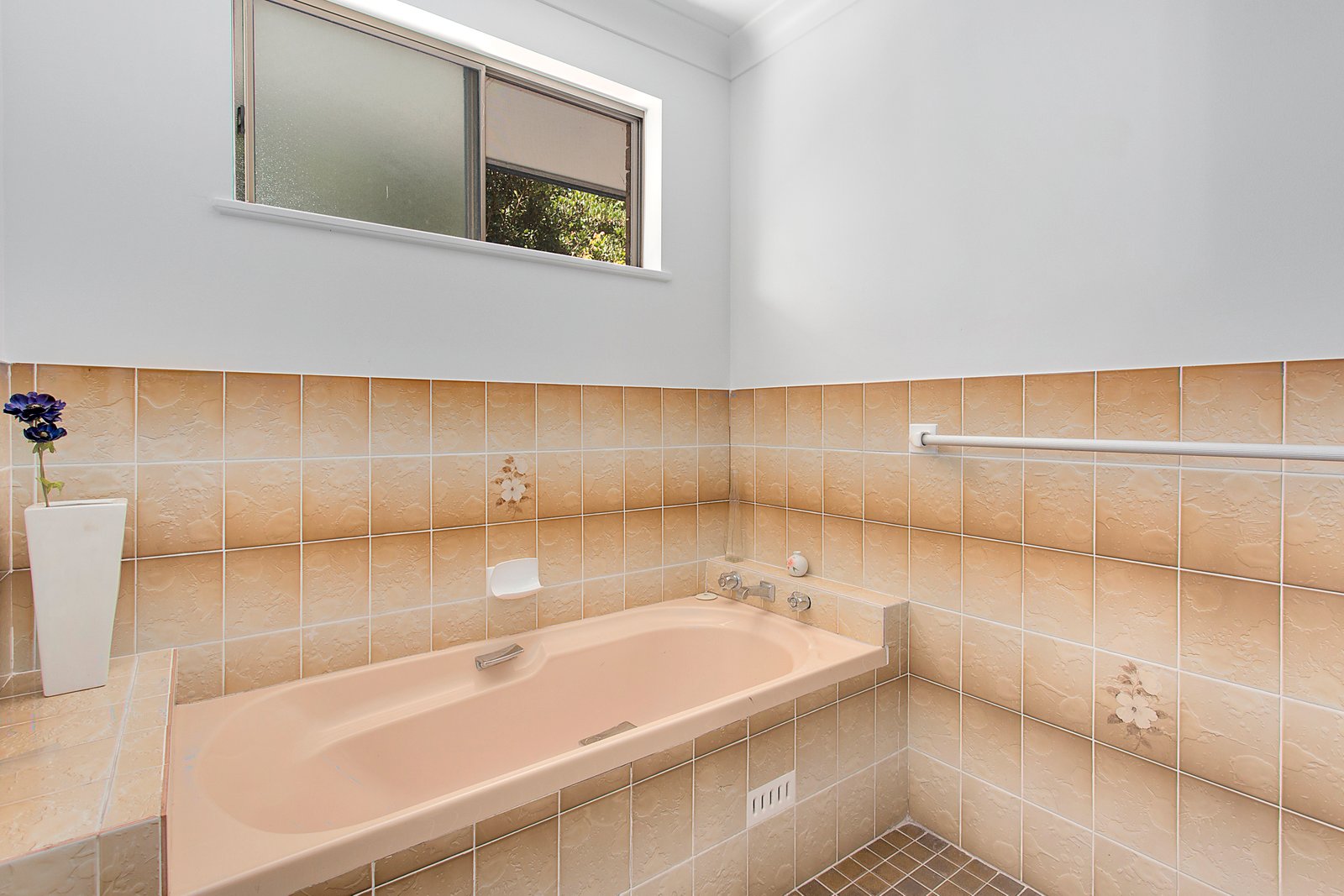 6 Mangrove Close LAKEWOOD 12
