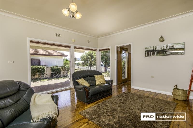 6 Marie Avenue TAMWORTH 5