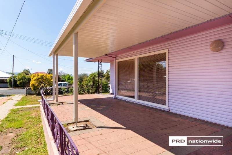 6 Marie Avenue TAMWORTH 7