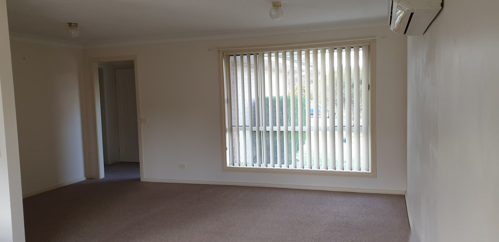 6 Maroo Street TUMUT 4