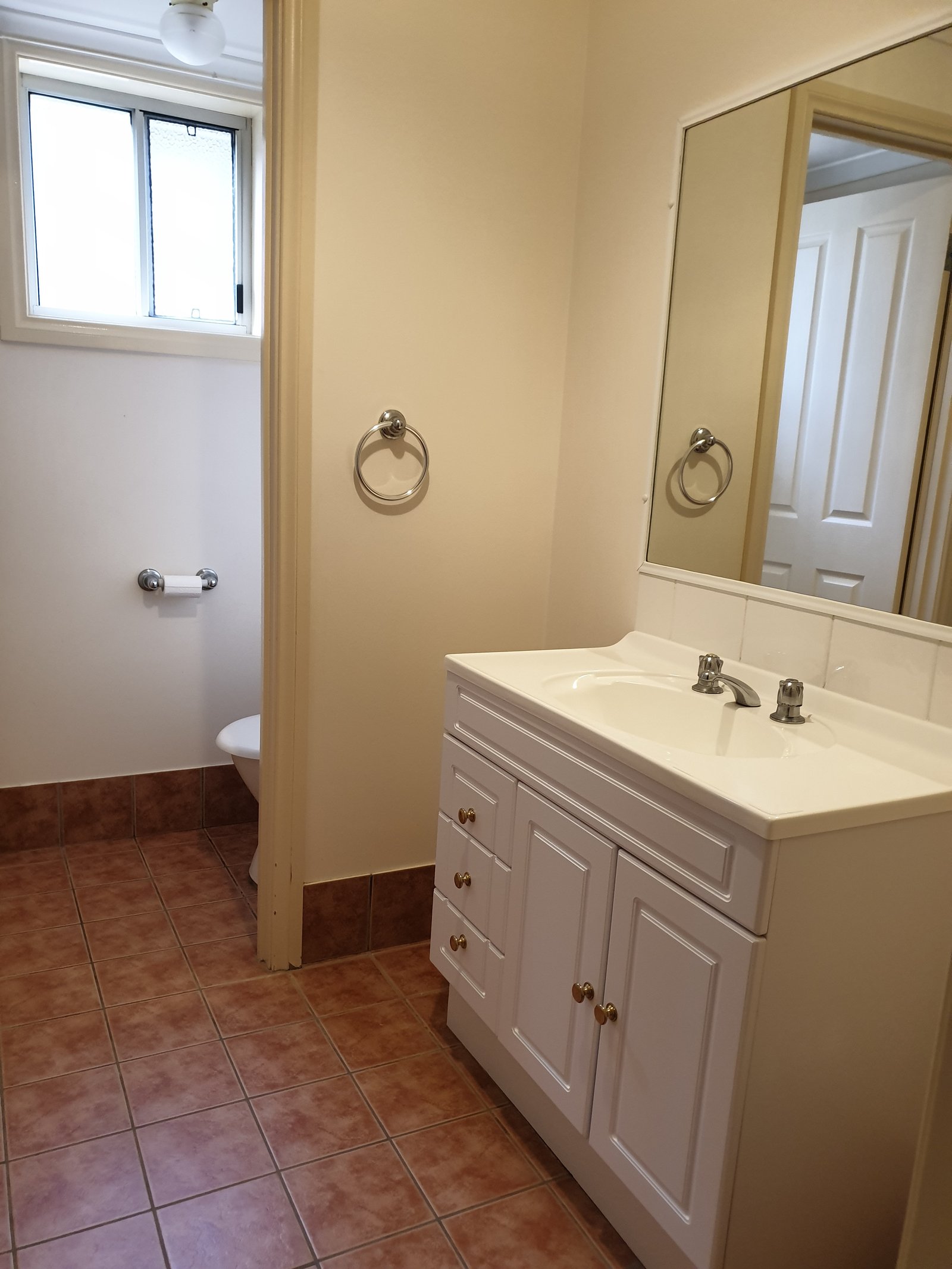 6 Maroo Street TUMUT 13