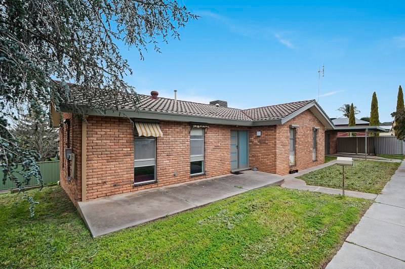 6 Marshall Crescent KENNINGTON 1